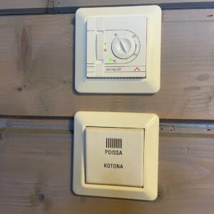 kotona poissa kytkin